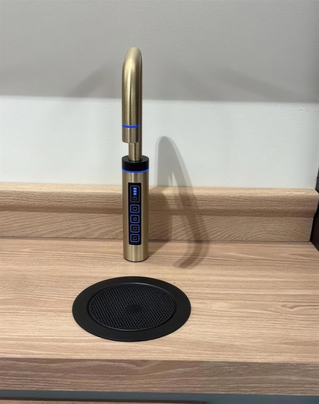 S1 Smart Tap, Gold, refreshment point