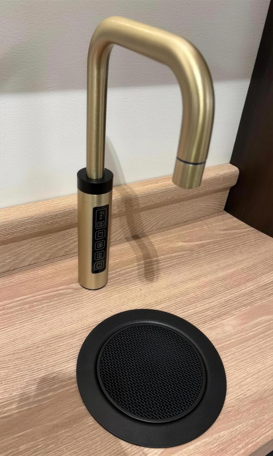 S1 Smart Tap, Gold, timber counter